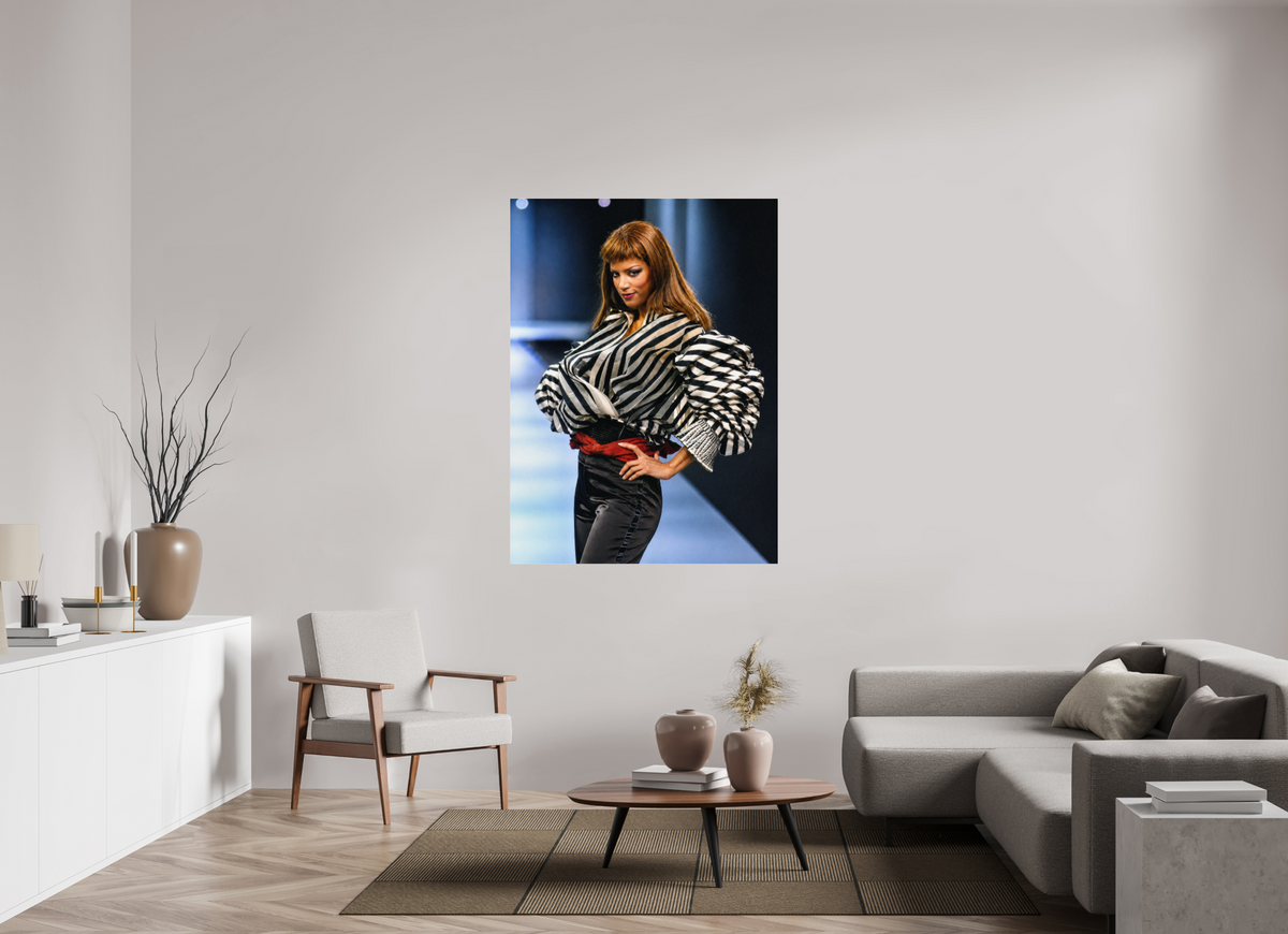 43 x 58.7″, Complete GianFranco Ferre, S/S Veronica Webb, Milano 1994