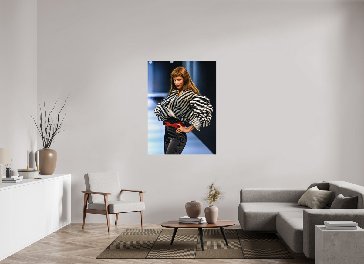 39 x 53.2″, Complete GianFranco Ferre, S/S Veronica Webb, Milano 1994
