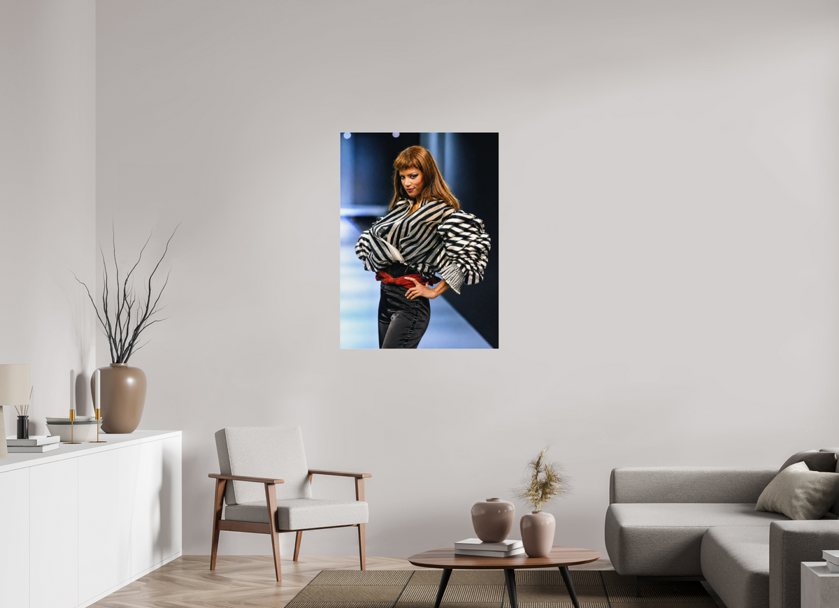 31 x 42.3″, Complete GianFranco Ferre, S/S Veronica Webb, Milano 1994